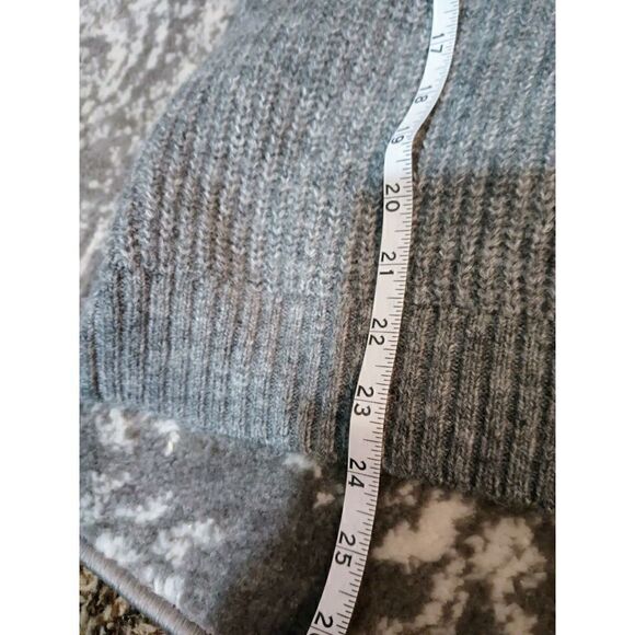 Old Navy Soft Sweater. SZ L. NWT - Picture 6 of 9